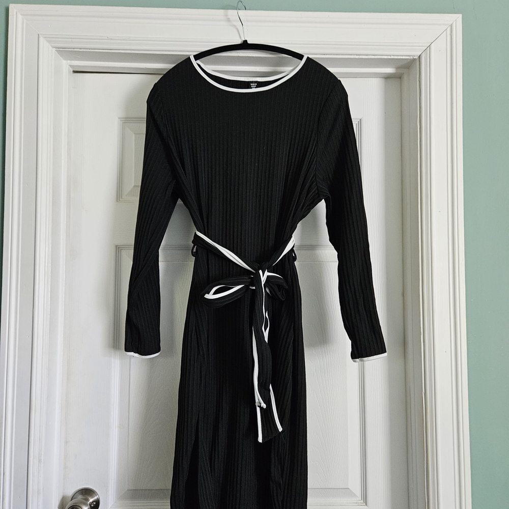 SHEIN Curve  Black Dress with White Accents Ribbed